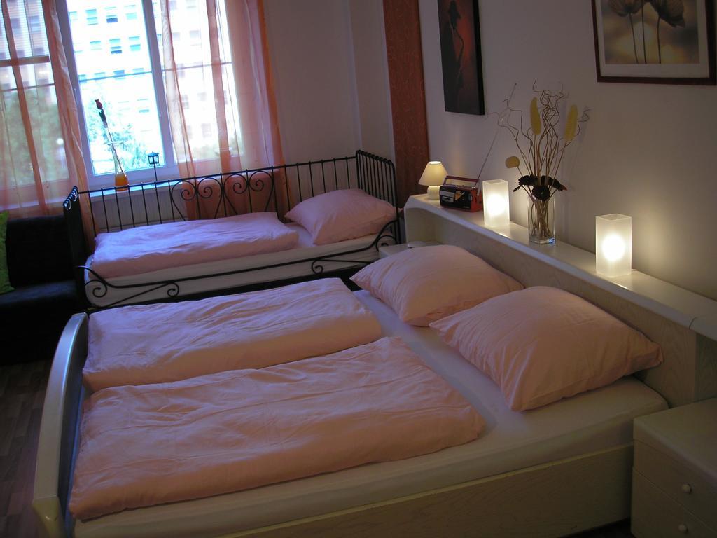 Vacation Apartment Up To 10 Pozsony Szoba fotó